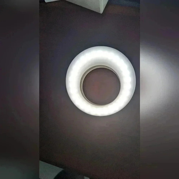 Selfie Ring Light For Cell Phone (EUC) - Picture 8 of 10